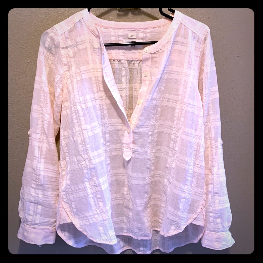 Ann Taylor loft the softened short pale pink. XS